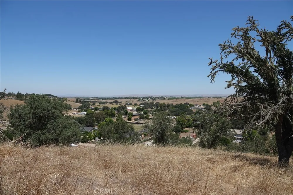 7950 Blue Moon Road Paso Robles, CA 93446