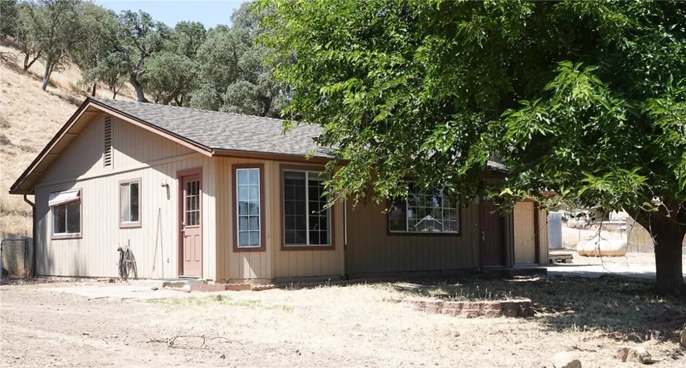 7950 Blue Moon Road Paso Robles, CA 93446