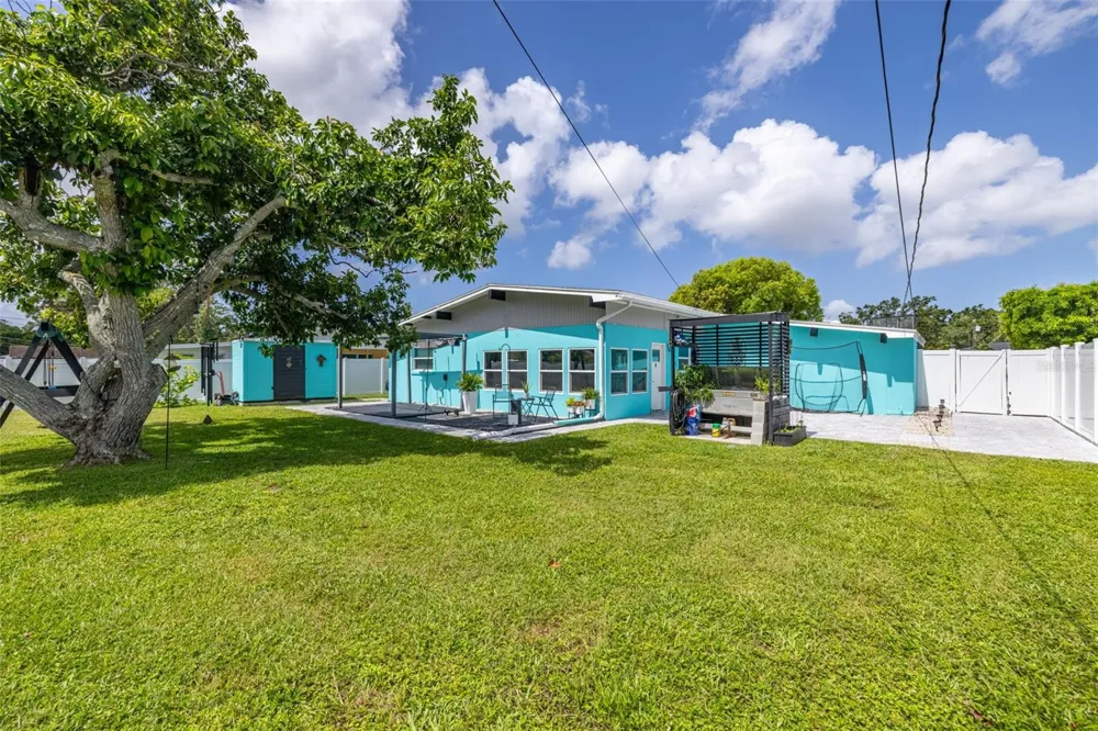 3407 29TH STREET W Bradenton, FL 34205
