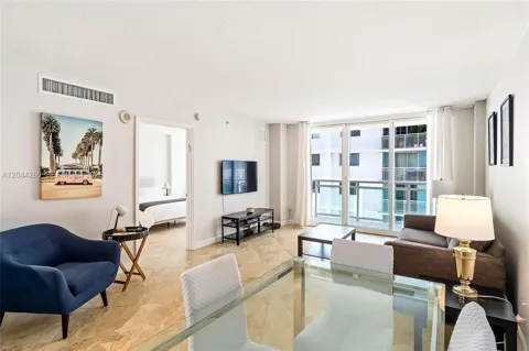 6917 Collins Ave #1012