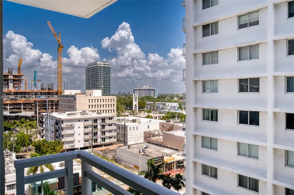 6917 Collins Ave #1012 Miami Beach, FL 33141