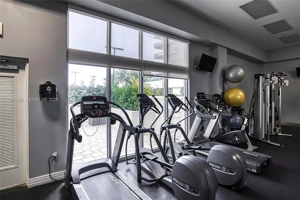 6917 Collins Ave #1012 Miami Beach, FL 33141