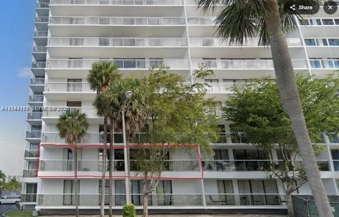 3701 Country Club Dr #207 Aventura, FL 33180