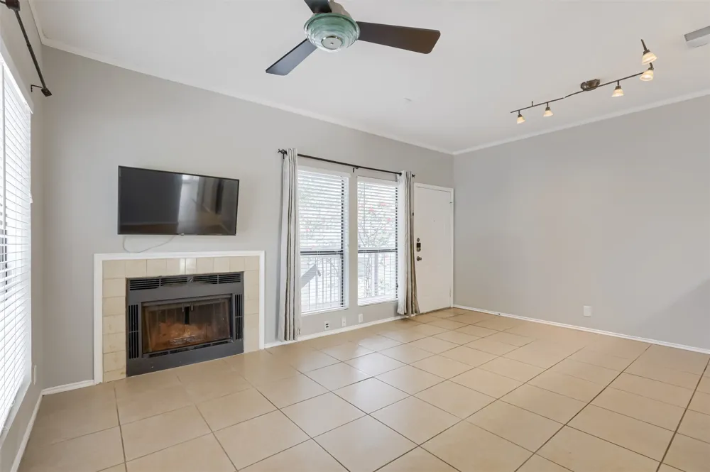 802 S 1st Street #206 Austin, TX 78704