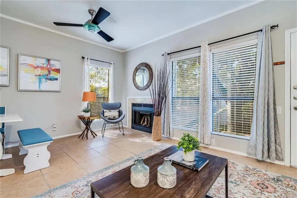 802 S 1st Street #206 Austin, TX 78704