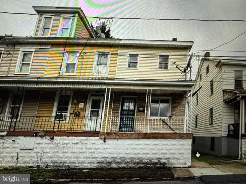 204 3RD STREET