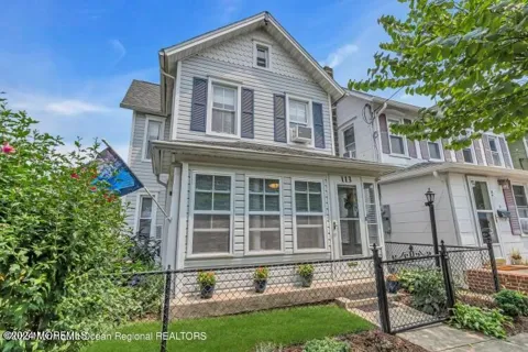 113 Webb Avenue