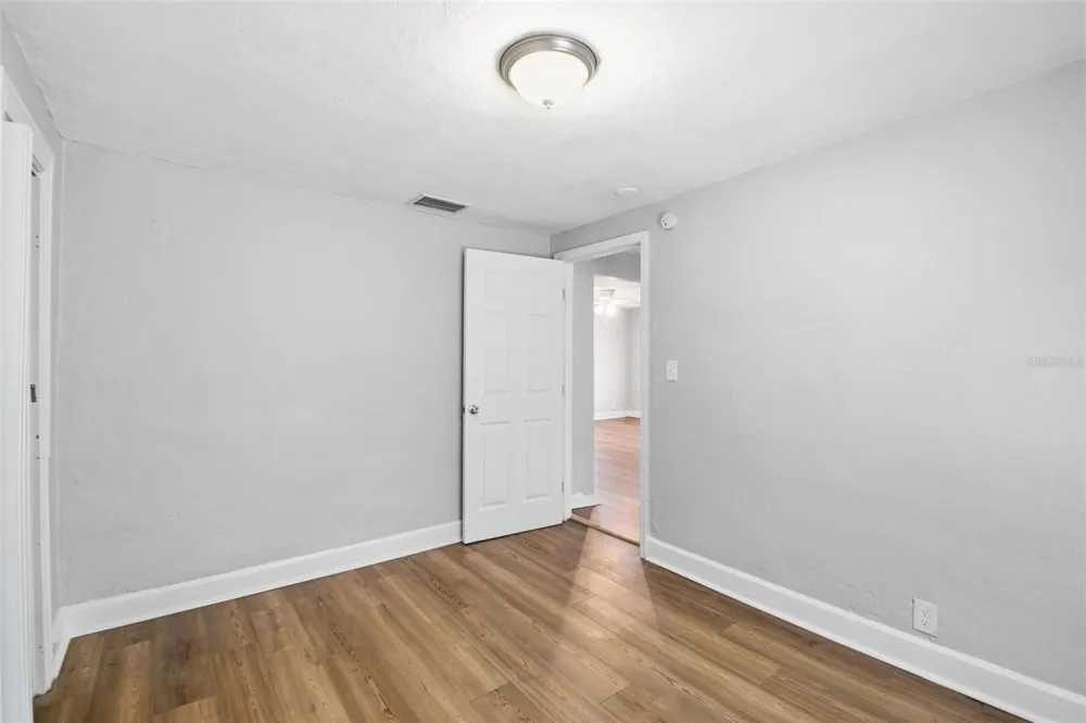 2550 10TH AVENUE S St Petersburg, FL 33712