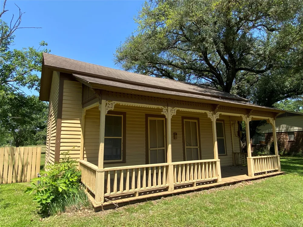 516 S Mckinney Street Mexia, TX 76667