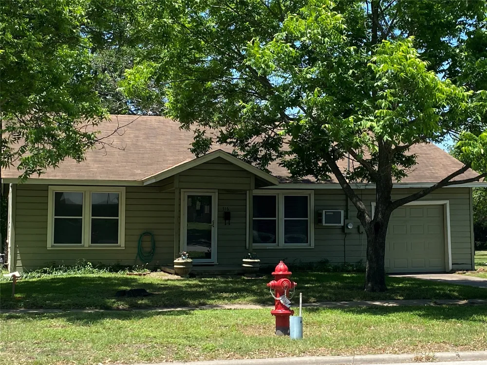 516 S Mckinney Street Mexia, TX 76667