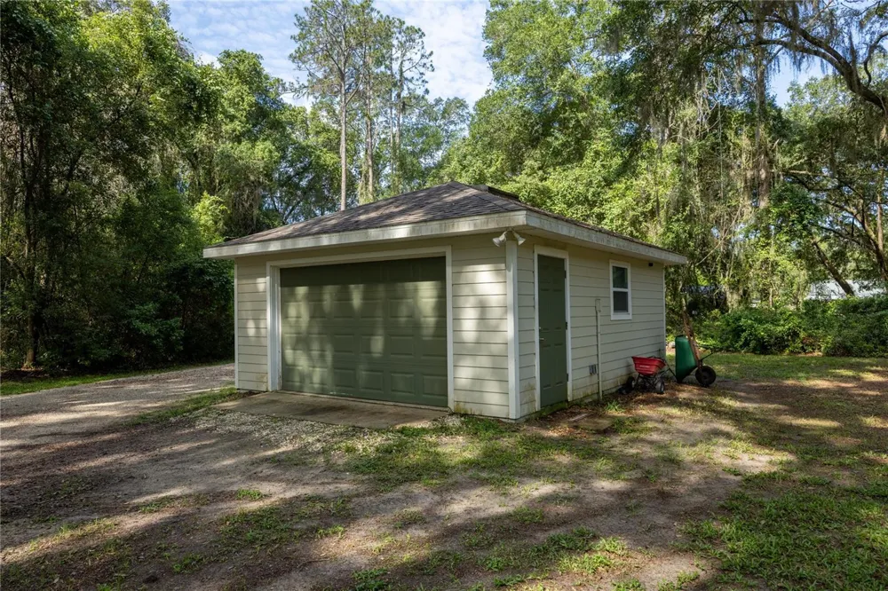 7517 NE 221ST STREET Melrose, FL 32666