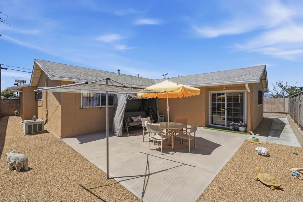 2121 E 4Th Street National City, CA 91950