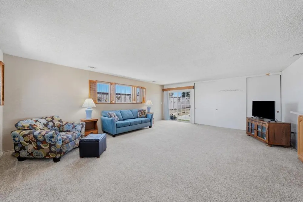 2121 E 4Th Street National City, CA 91950