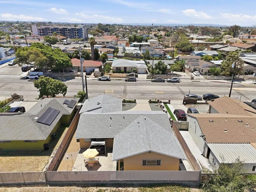 2121 E 4Th Street National City, CA 91950
