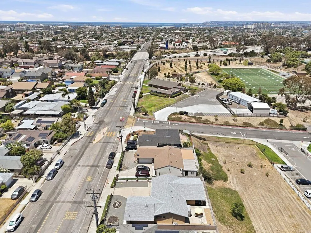 2121 E 4Th Street National City, CA 91950