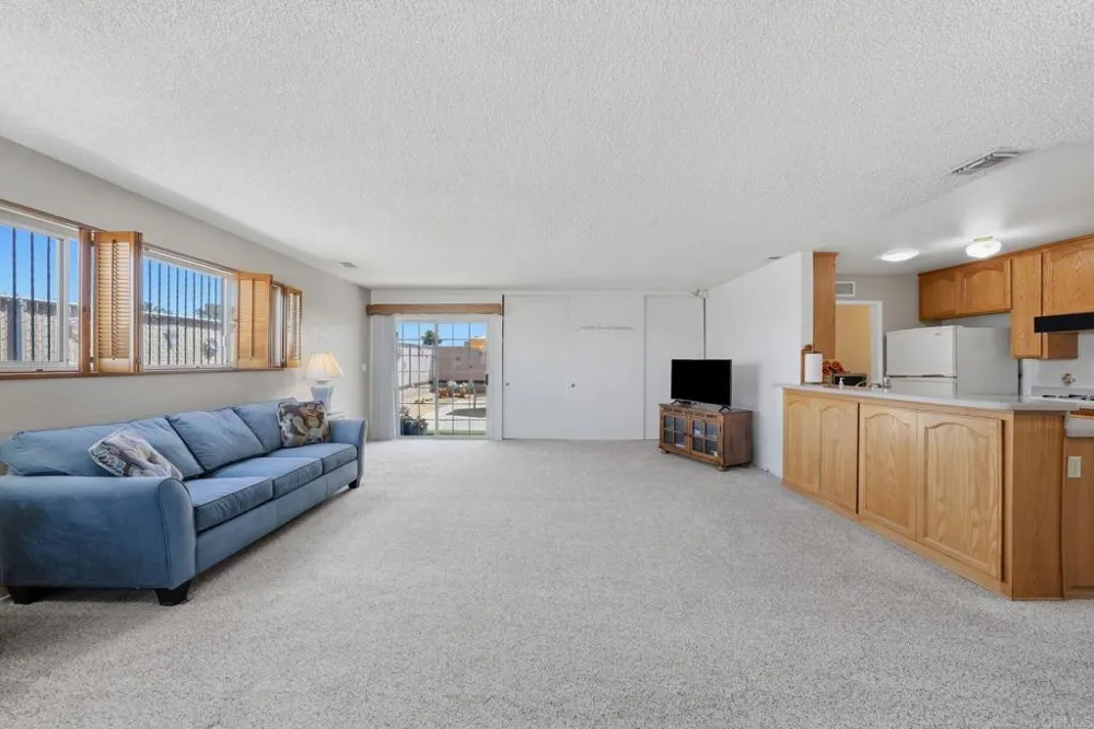 2121 E 4Th Street National City, CA 91950