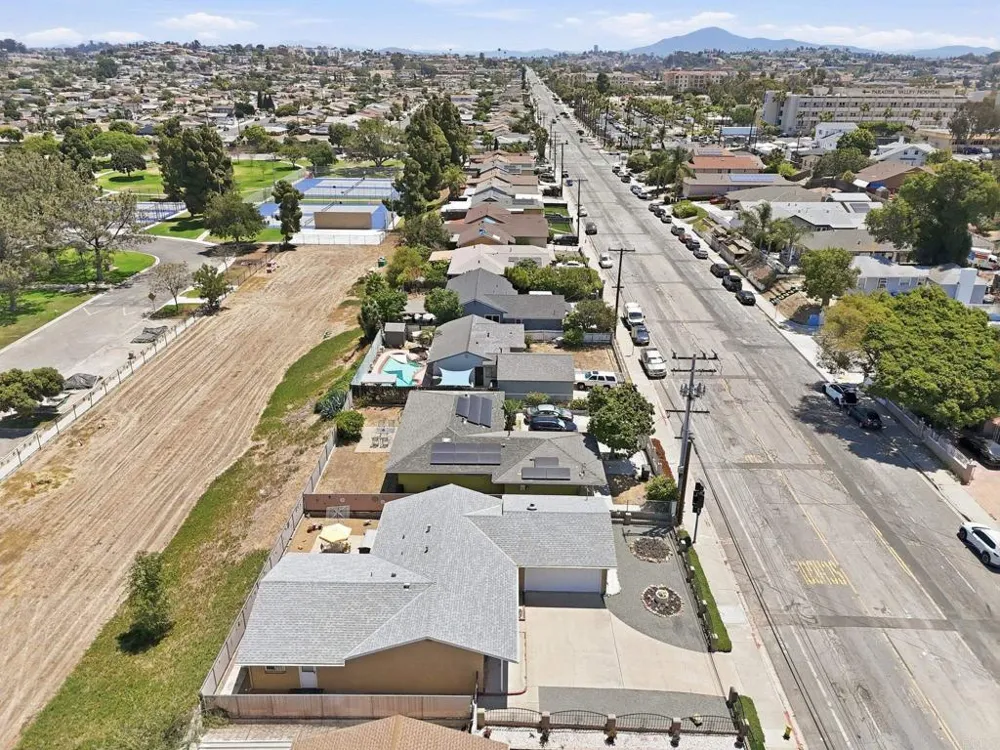 2121 E 4Th Street National City, CA 91950