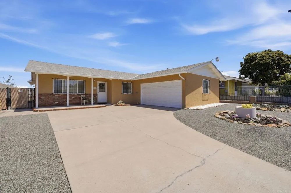 2121 E 4Th Street National City, CA 91950