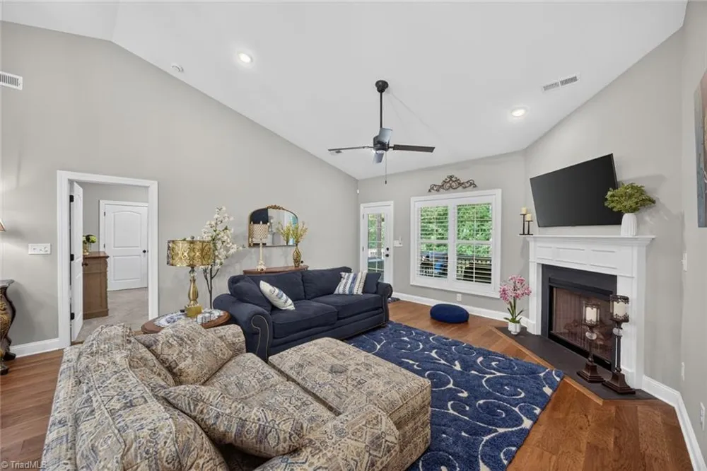 1201 Plantation Village Drive Clemmons, NC 27012