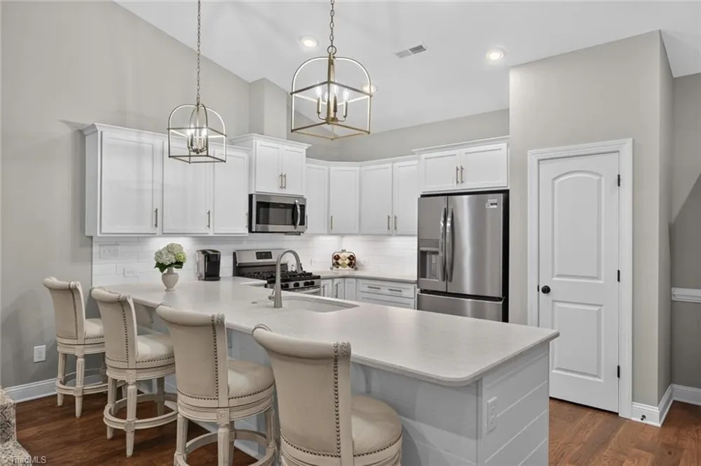 1201 Plantation Village Drive Clemmons, NC 27012