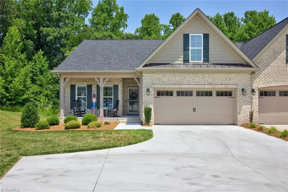 1201 Plantation Village Drive Clemmons, NC 27012