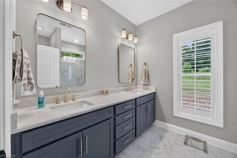 1201 Plantation Village Drive Clemmons, NC 27012