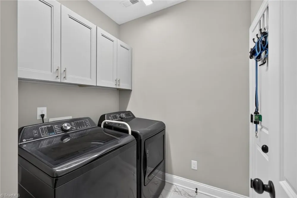 1201 Plantation Village Drive Clemmons, NC 27012