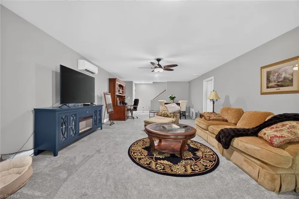 1201 Plantation Village Drive Clemmons, NC 27012