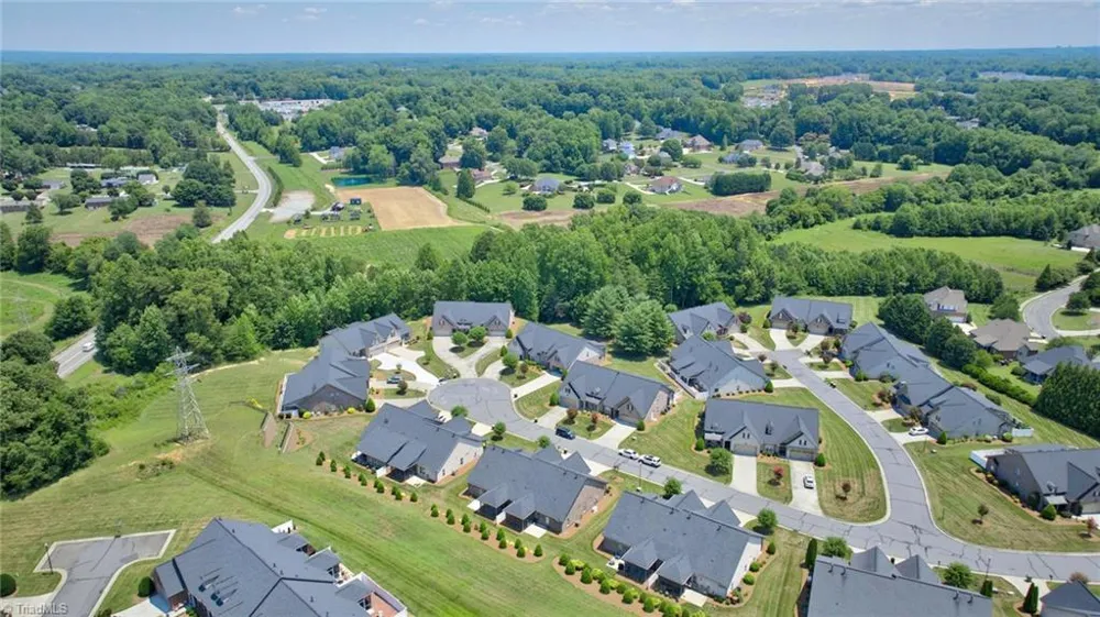1201 Plantation Village Drive Clemmons, NC 27012