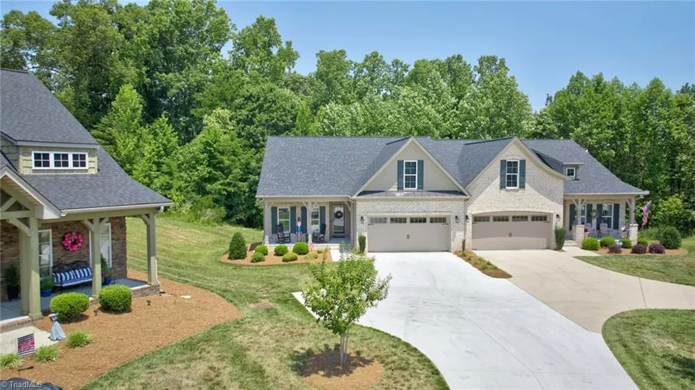 1201 Plantation Village Drive Clemmons, NC 27012