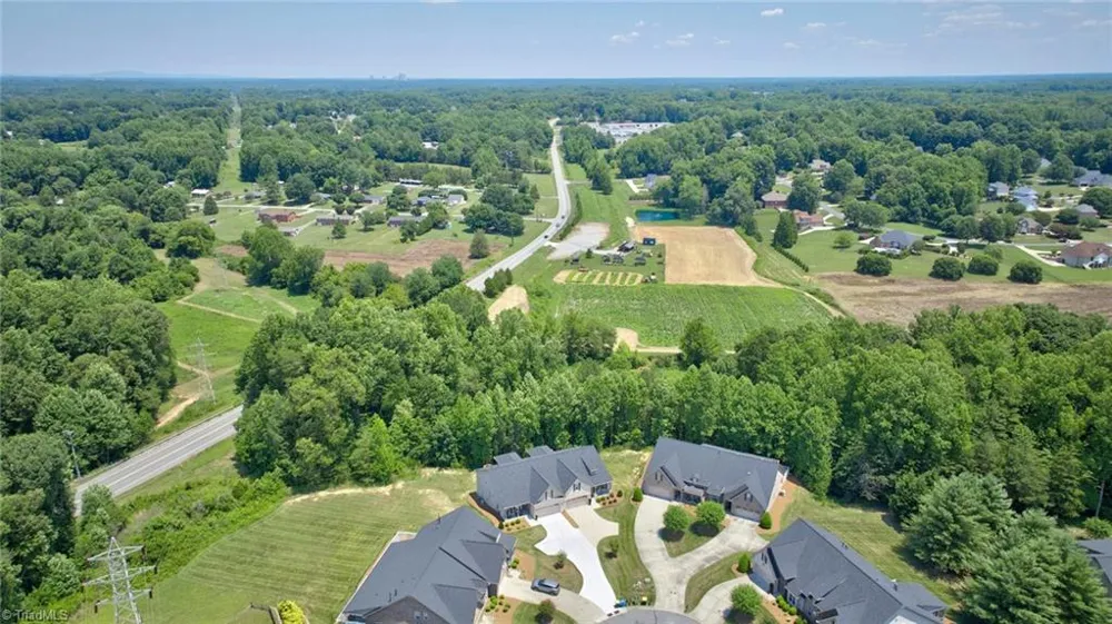 1201 Plantation Village Drive Clemmons, NC 27012
