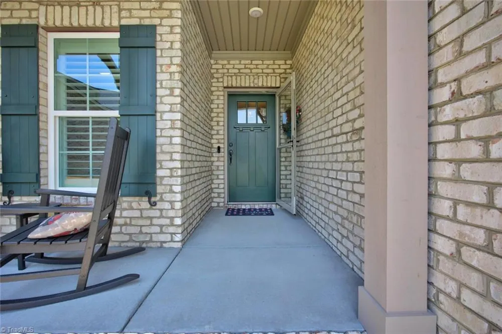1201 Plantation Village Drive Clemmons, NC 27012
