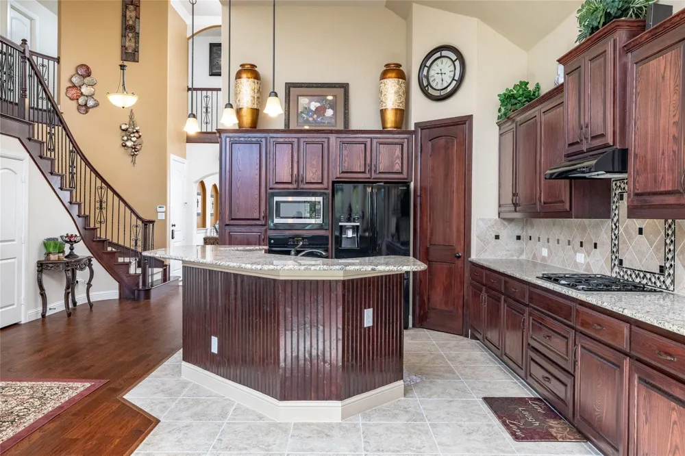 6728 S Fork Drive North Richland Hills, TX 76182