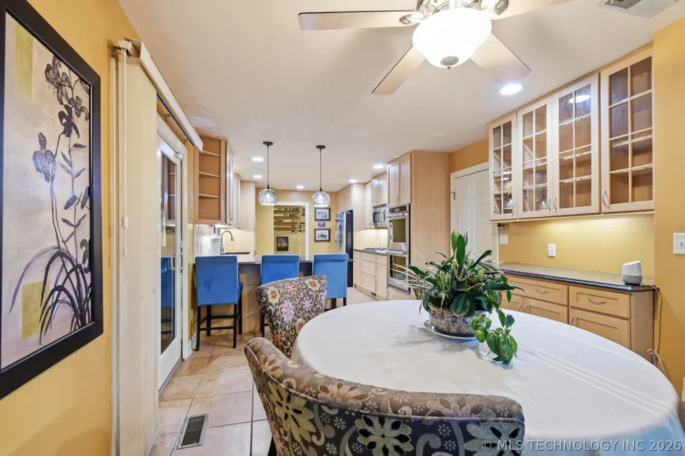 209 Walnut Circle Grove, OK 74344