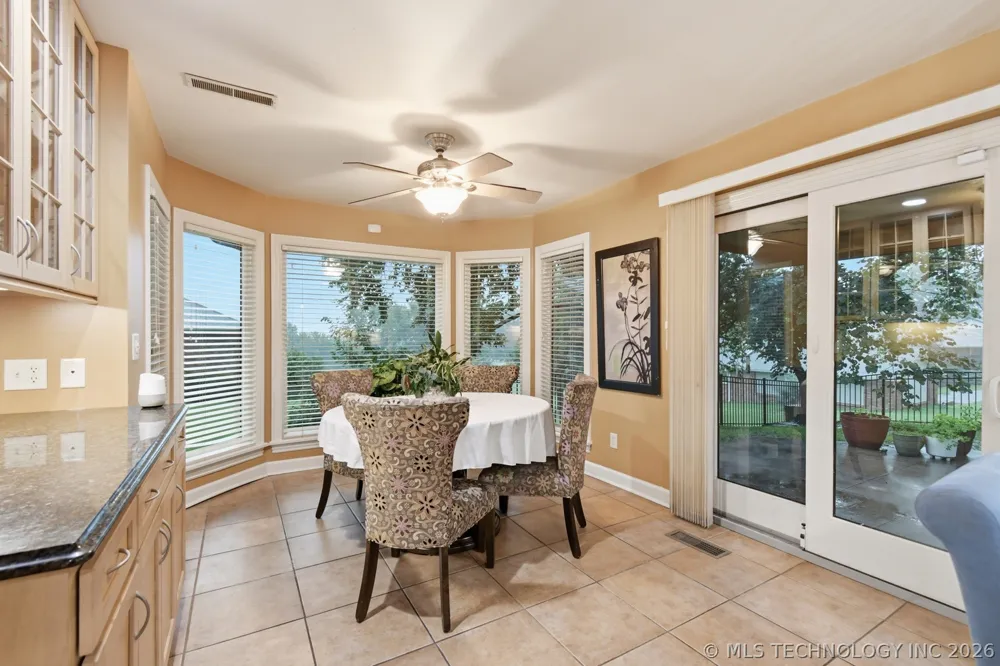 209 Walnut Circle Grove, OK 74344