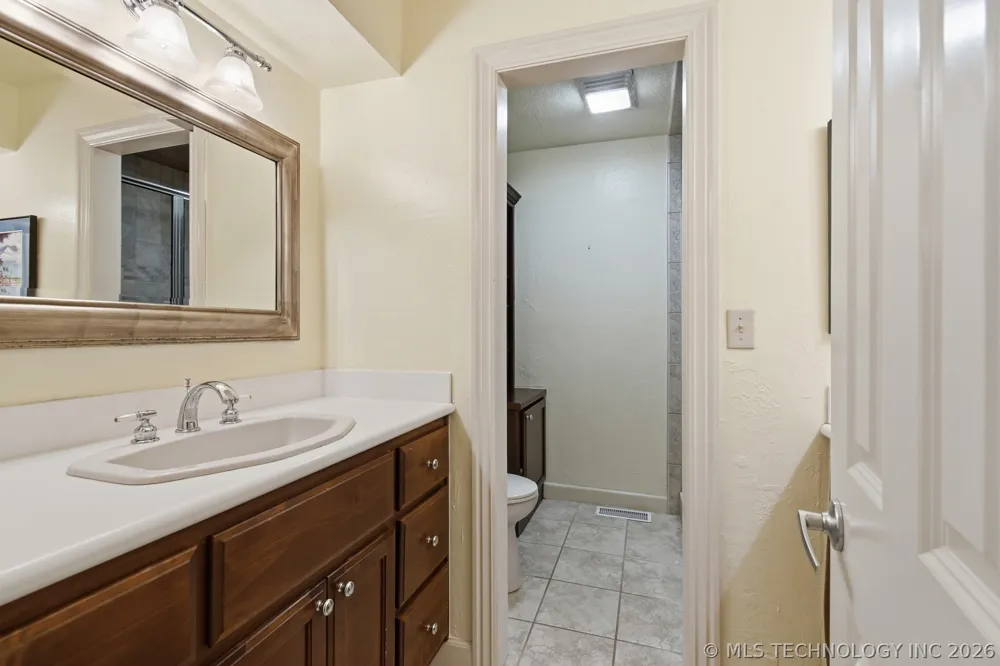 209 Walnut Circle Grove, OK 74344