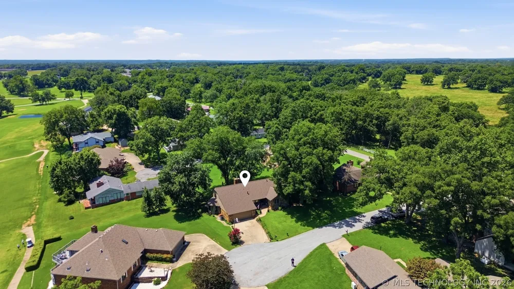 209 Walnut Circle Grove, OK 74344