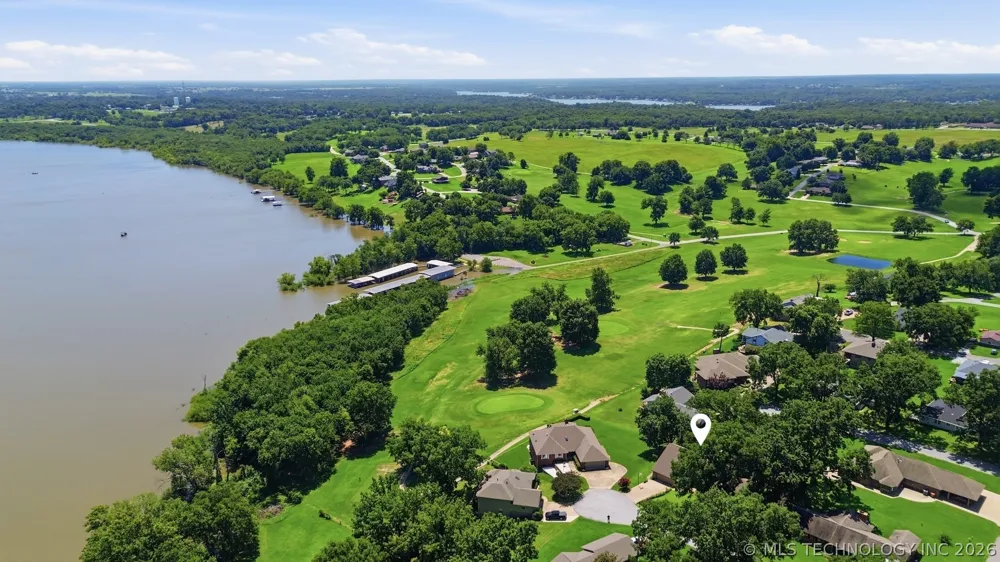 209 Walnut Circle Grove, OK 74344