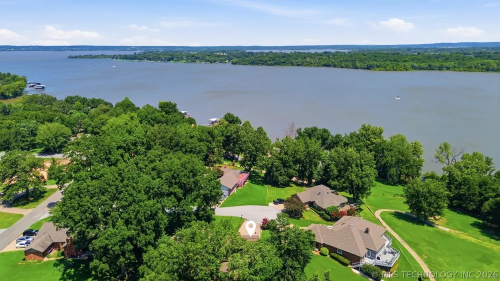209 Walnut Circle Grove, OK 74344