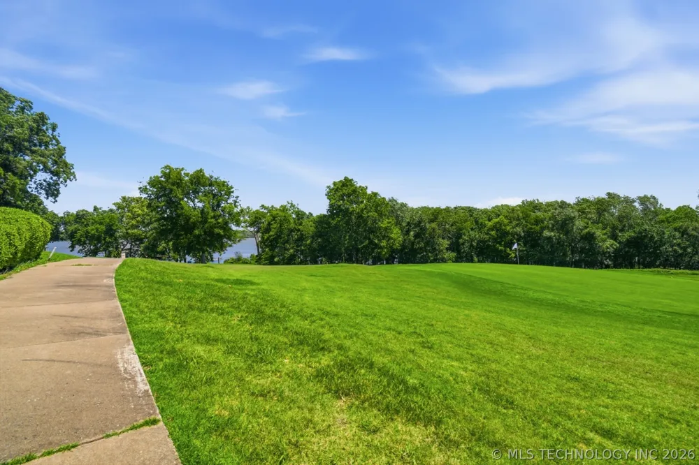 209 Walnut Circle Grove, OK 74344