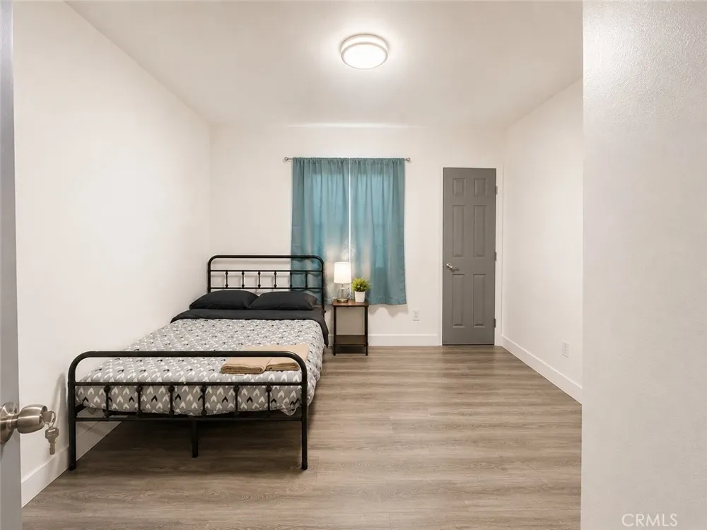 210 S Raitt Santa Ana, CA 92703