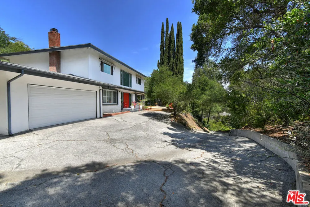 11944 Briarvale Lane Studio City, CA 91604