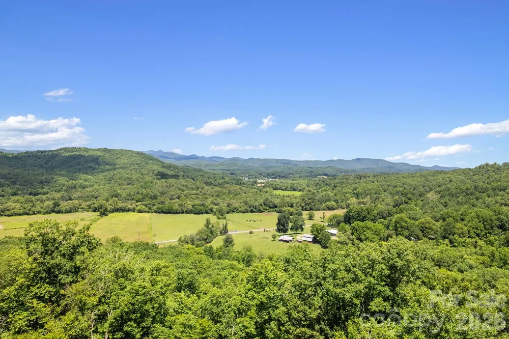 376 Stoney Brook Road Penrose, NC 28766
