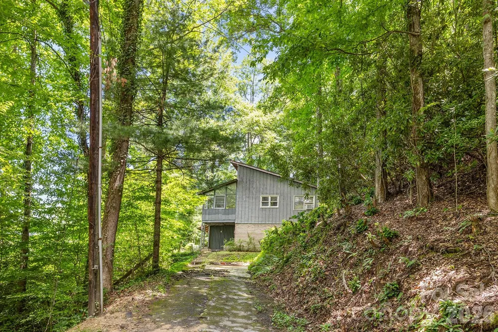 376 Stoney Brook Road Penrose, NC 28766