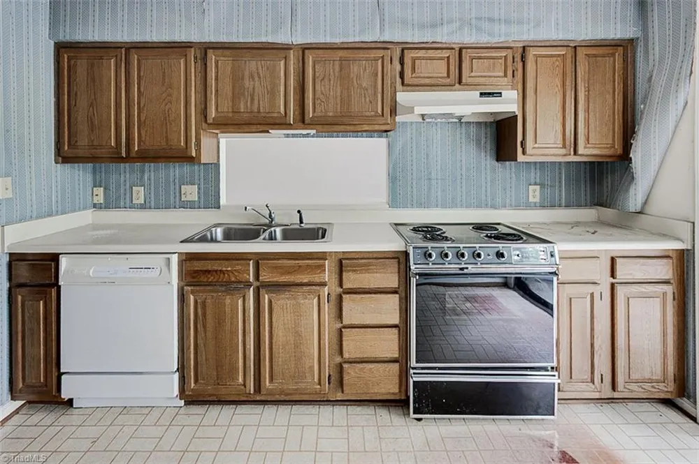 2855 Treestead Circle Greensboro, NC 27410