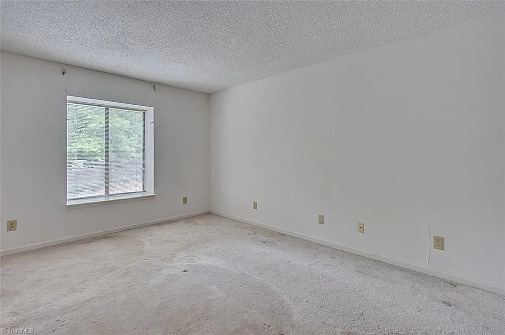 2855 Treestead Circle Greensboro, NC 27410