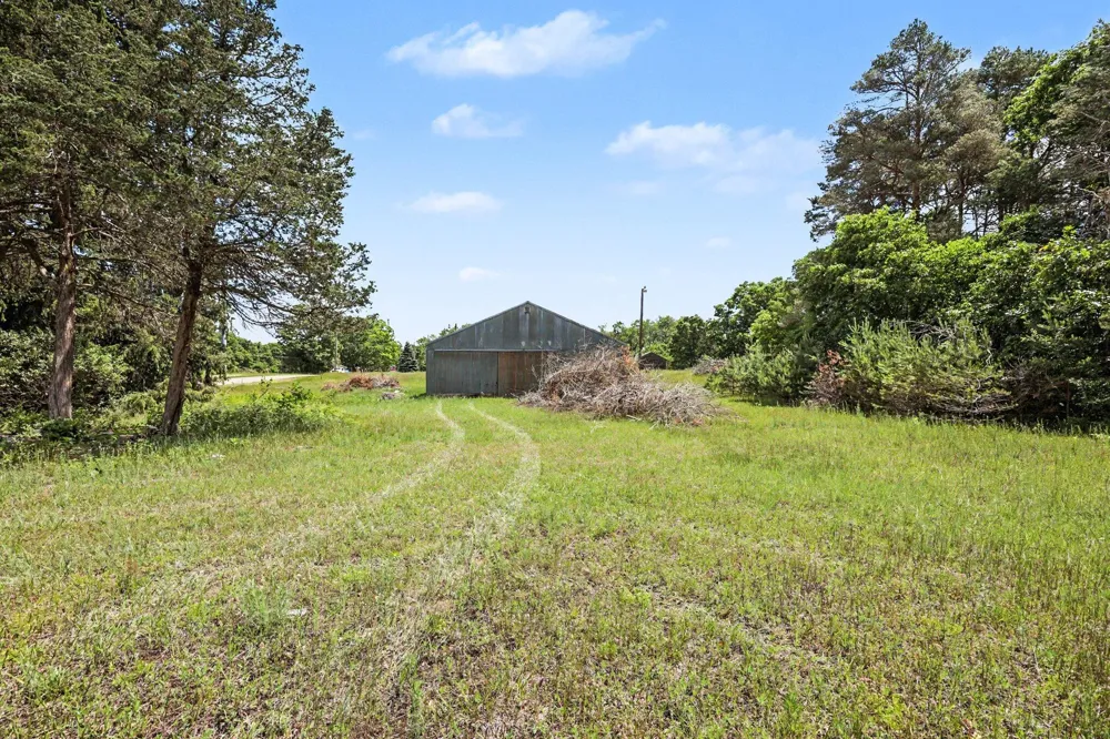 1672 E Croton Drive Newaygo, MI 49337