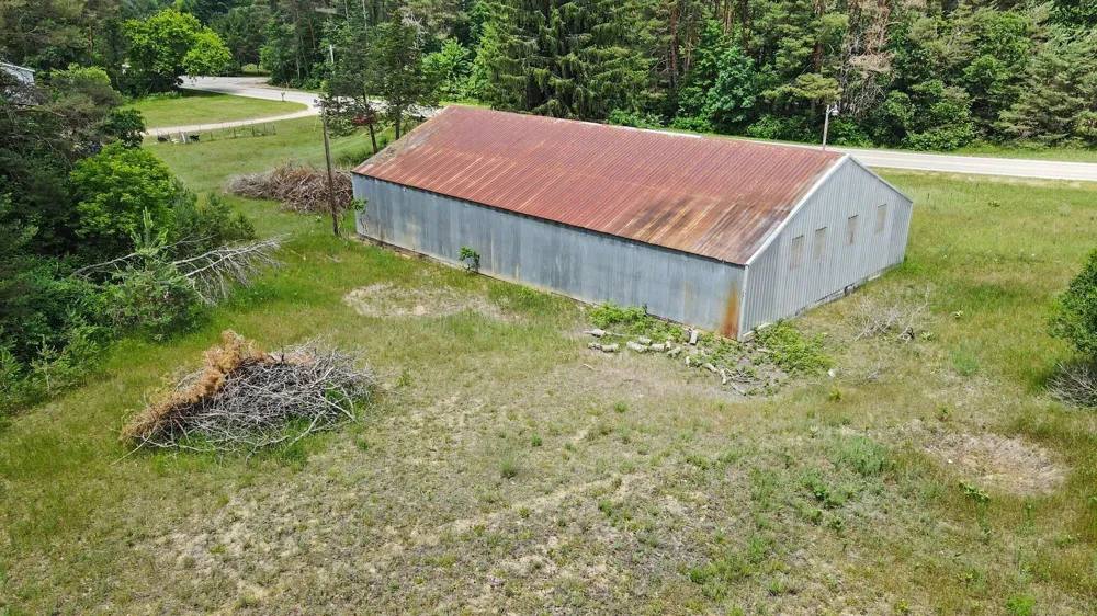 1672 E Croton Drive Newaygo, MI 49337