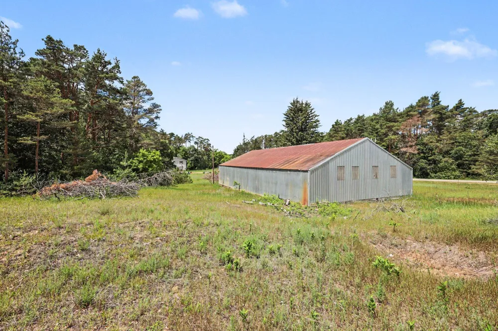 1672 E Croton Drive Newaygo, MI 49337