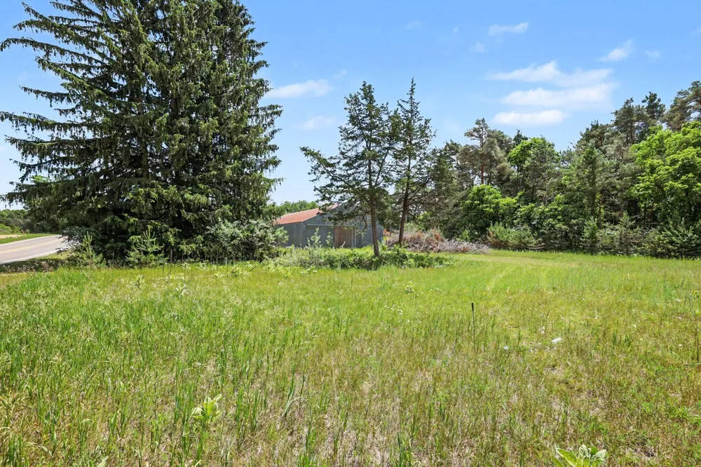 1672 E Croton Drive Newaygo, MI 49337
